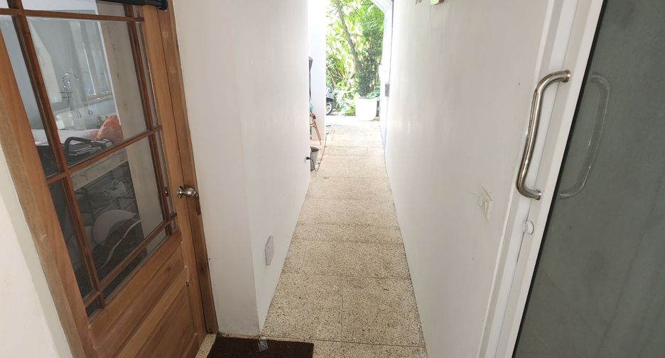 For rent 4 bedrooms villa in Mueang Phuket, Phuket