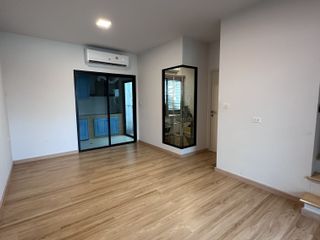 出售 4 卧室 联排别墅 在 Prawet, 曼谷