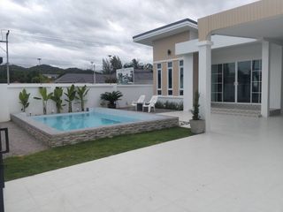 Продажа 3 спальни вилла в Ча Ам, Пхетбури
