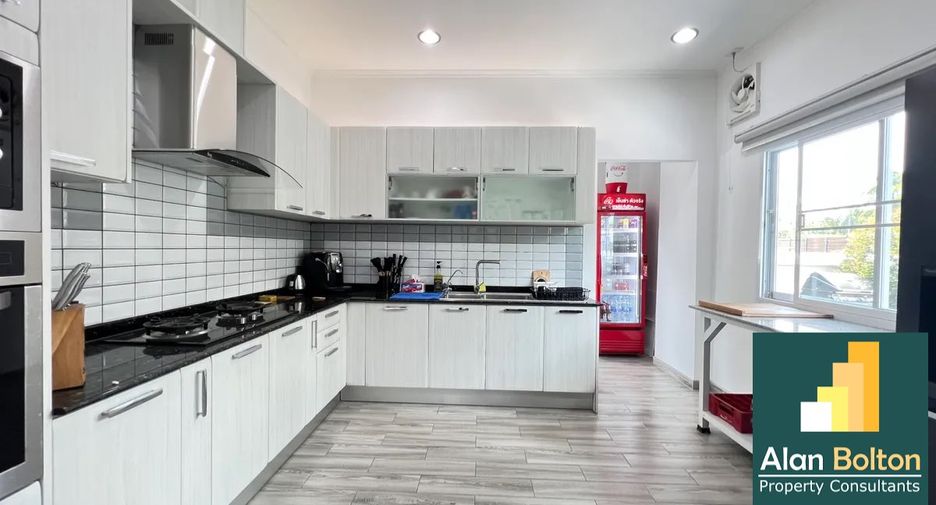 For rent and for sale 3 bedrooms house in South Pattaya, Pattaya