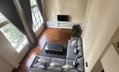 For sale and for rent 5 bedrooms house in Watthana, Bangkok