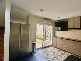 For sale and for rent 5 bedrooms house in Watthana, Bangkok