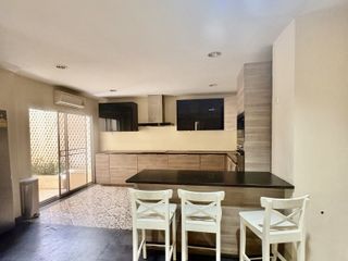 For sale and for rent 5 bedrooms house in Watthana, Bangkok
