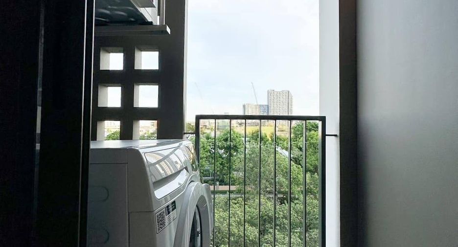 For sale 1 bed condo in Phra Khanong, Bangkok