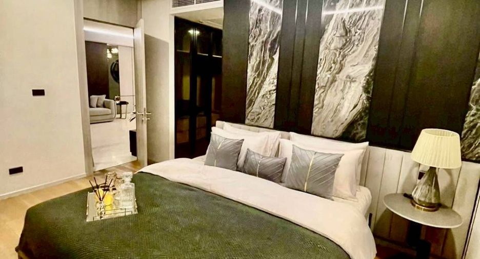 For sale 3 bedrooms condo in Watthana, Bangkok