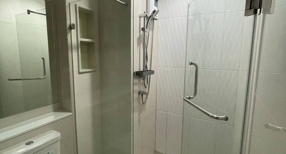 Condo en alquiler de 1 habitaciones en Huai Khwang, Bangkok