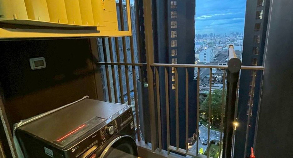 Condo en alquiler de 1 habitaciones en Huai Khwang, Bangkok