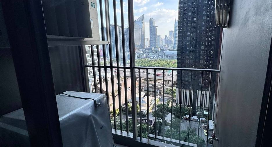 Condo en alquiler de 1 habitaciones en Huai Khwang, Bangkok