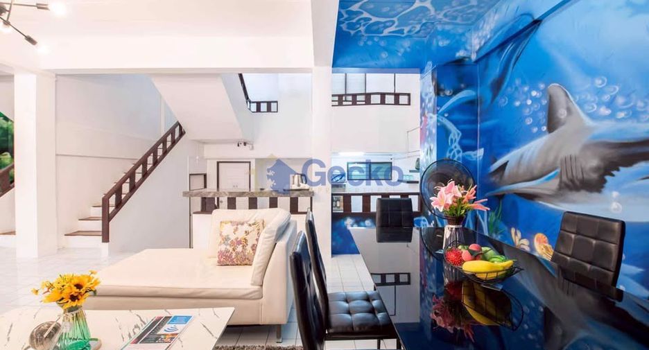 For sale 12 bedrooms house in Central Pattaya, Pattaya