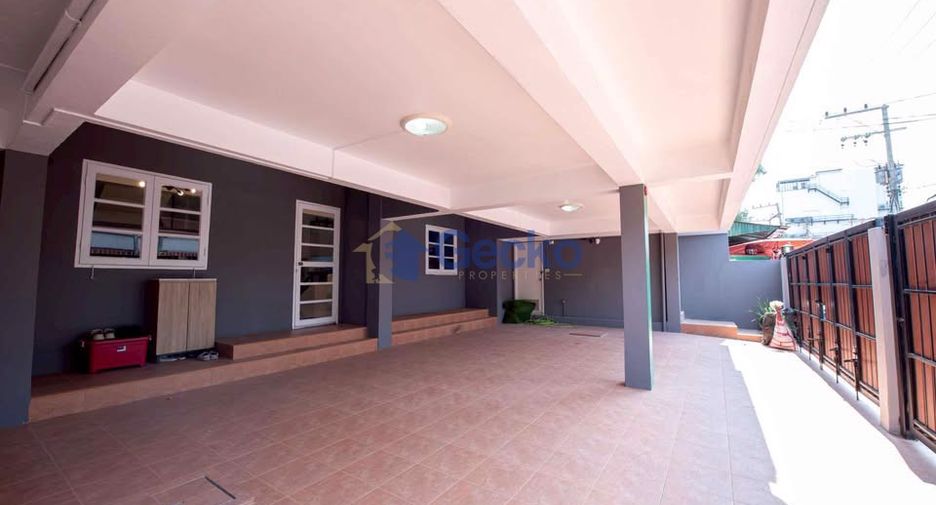 For sale 12 bedrooms house in Central Pattaya, Pattaya