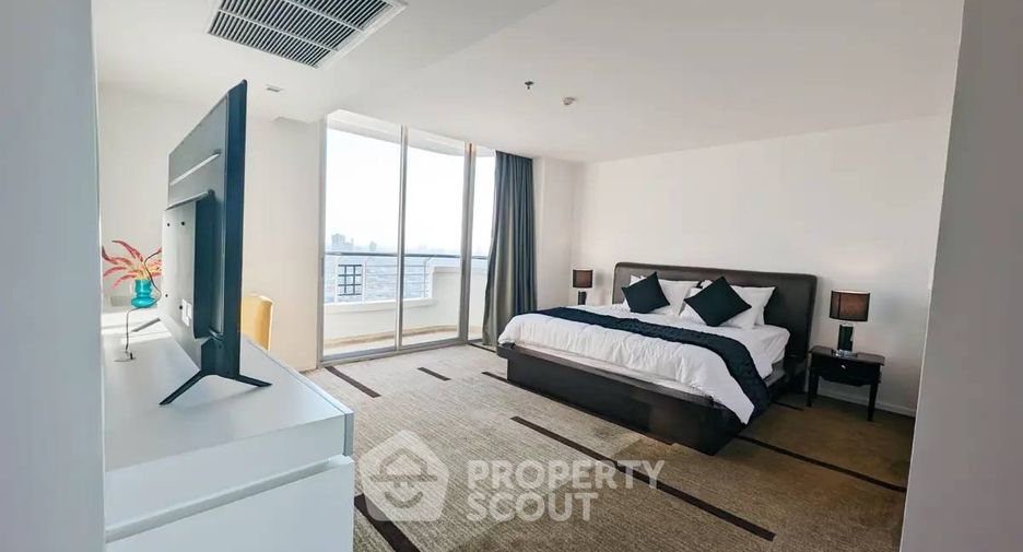 Condo en alquiler de 3 habitaciones en Sathon, Bangkok