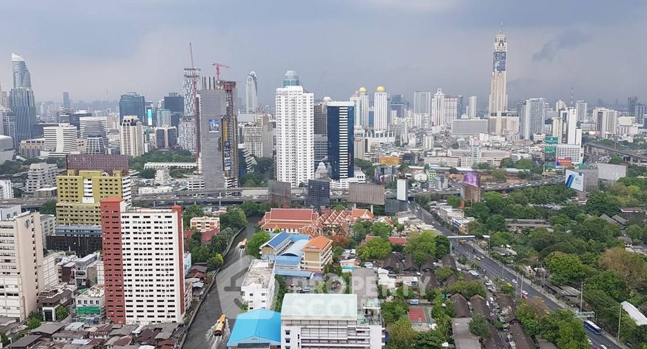 For rent 2 bedrooms condo in Watthana, Bangkok