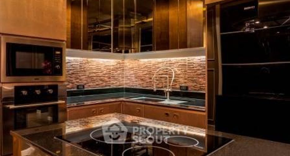 For rent 2 bedrooms condo in Watthana, Bangkok