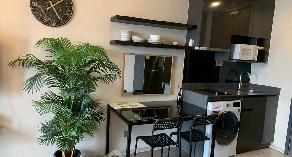 Condo en alquiler de 1 habitaciones en Khlong Toei, Bangkok