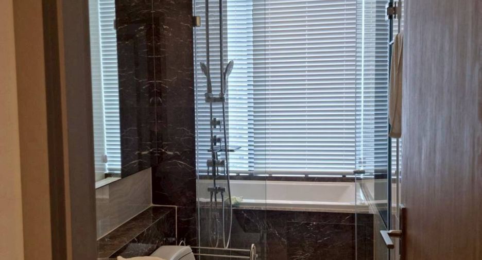 For rent 2 bedrooms condo in Bang Rak, Bangkok