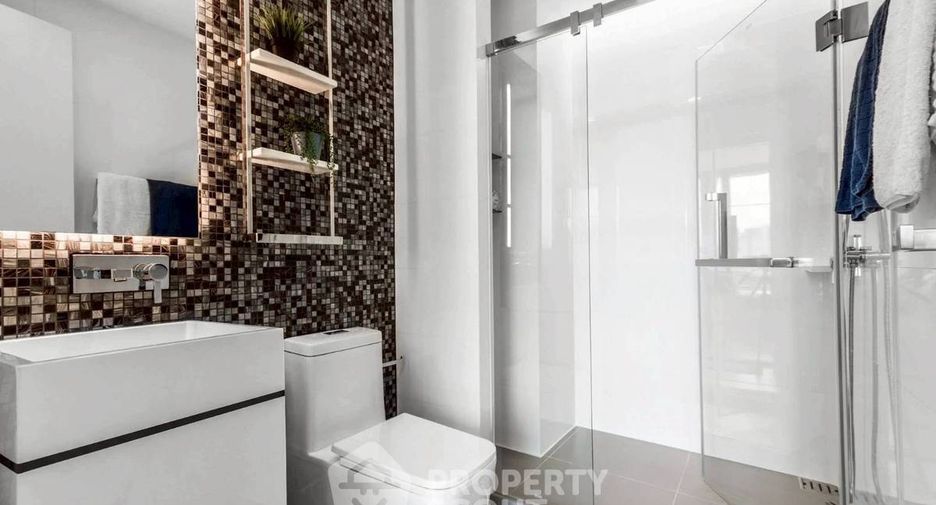 For rent 1 bed condo in Khlong Toei, Bangkok