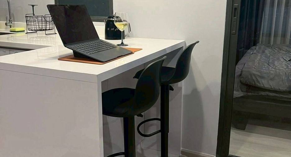 Wohnung zur Miete mit 1 Zimmer in Pathum Wan, Bangkok