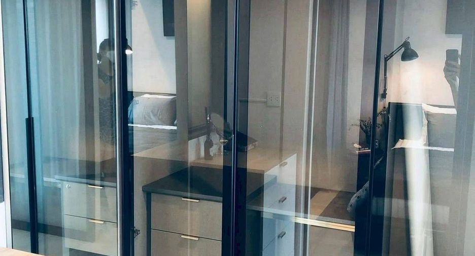 Wohnung zur Miete mit 1 Zimmer in Pathum Wan, Bangkok