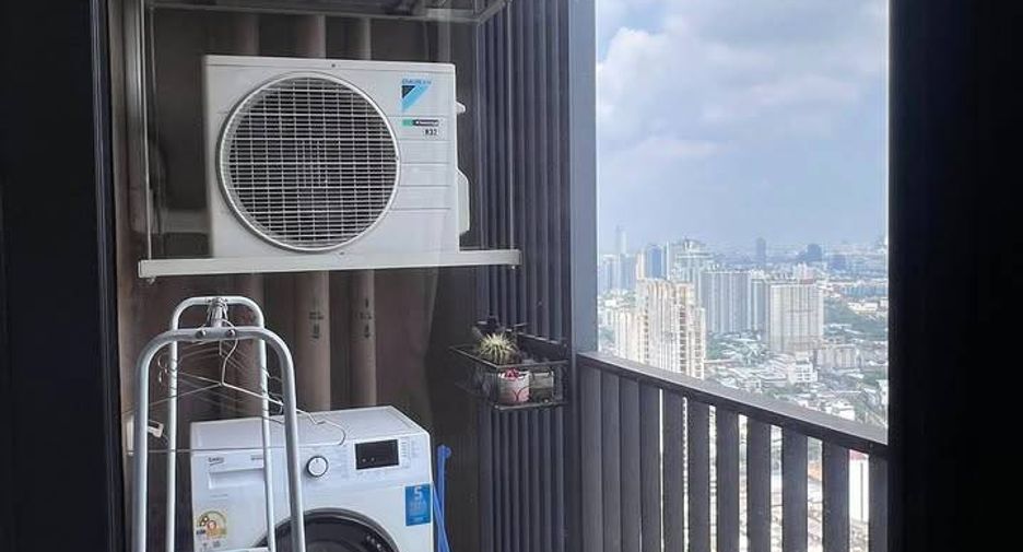 Condo en alquiler de 1 habitaciones en Khlong Toei, Bangkok