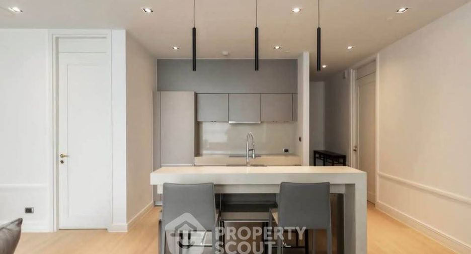 For rent 2 bedrooms condo in Khlong Toei, Bangkok