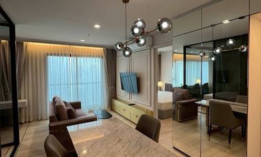 For rent 2 bedrooms condo in Pathum Wan, Bangkok