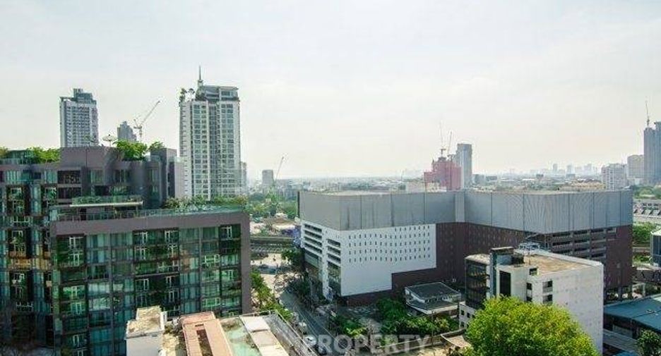 Condo en alquiler de 1 habitaciones en Khlong Toei, Bangkok