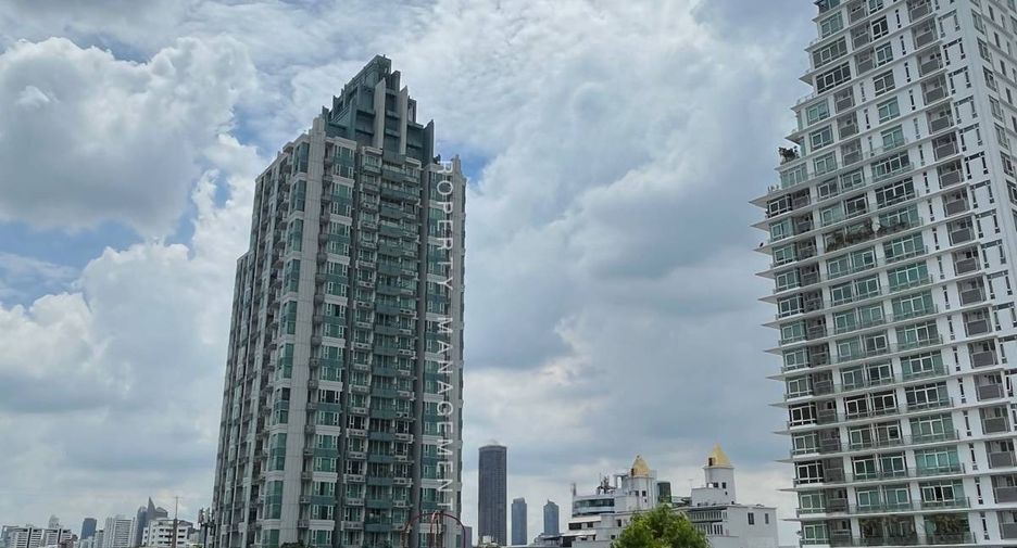 For rent 2 bedrooms condo in Watthana, Bangkok