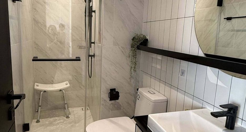 For rent 1 bed condo in Khlong San, Bangkok