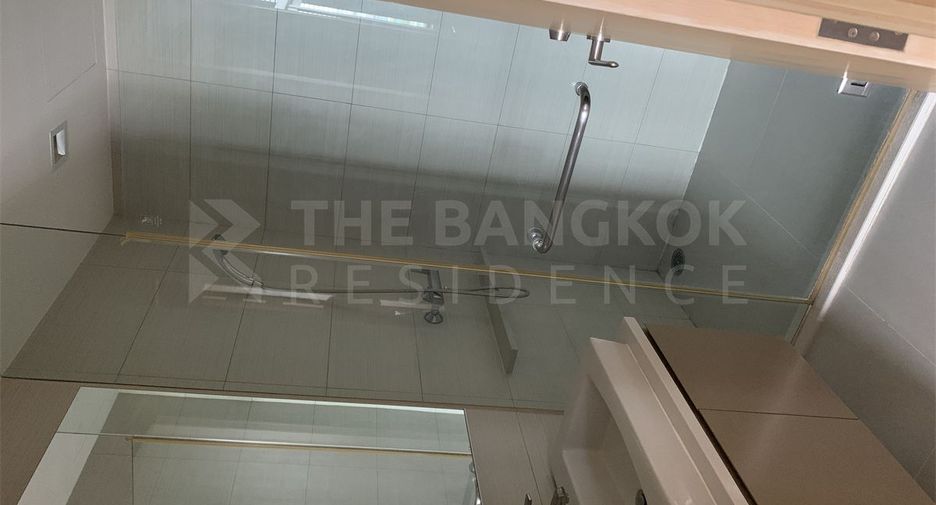 Condo en venta de 2 habitaciones en Khlong Toei, Bangkok