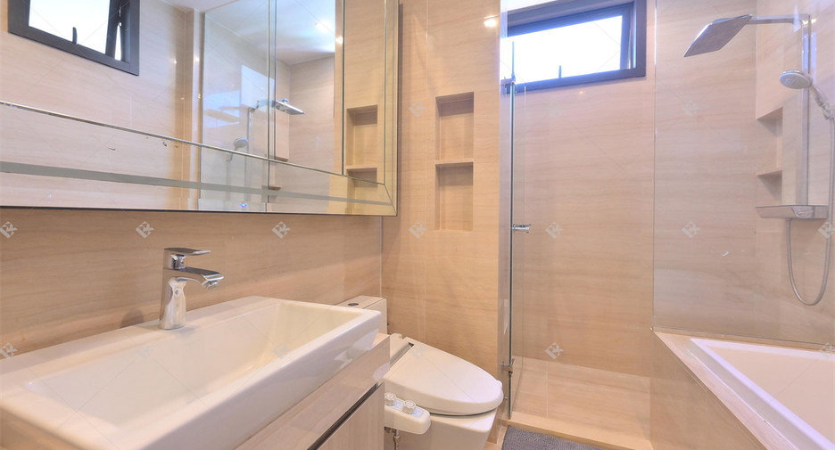 À vendre 1 chambre condo à Khlong Toei, Bangkok