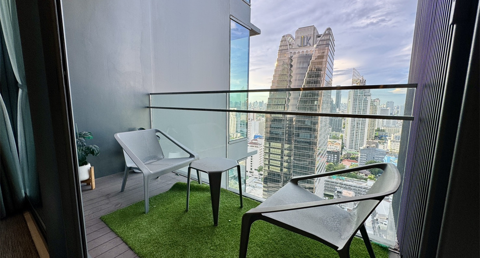 Condo en venta de 2 habitaciones en Khlong Toei, Bangkok