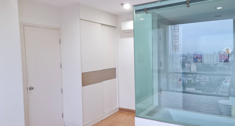 À vendre 2 chambres condo à Phra Khanong, Bangkok
