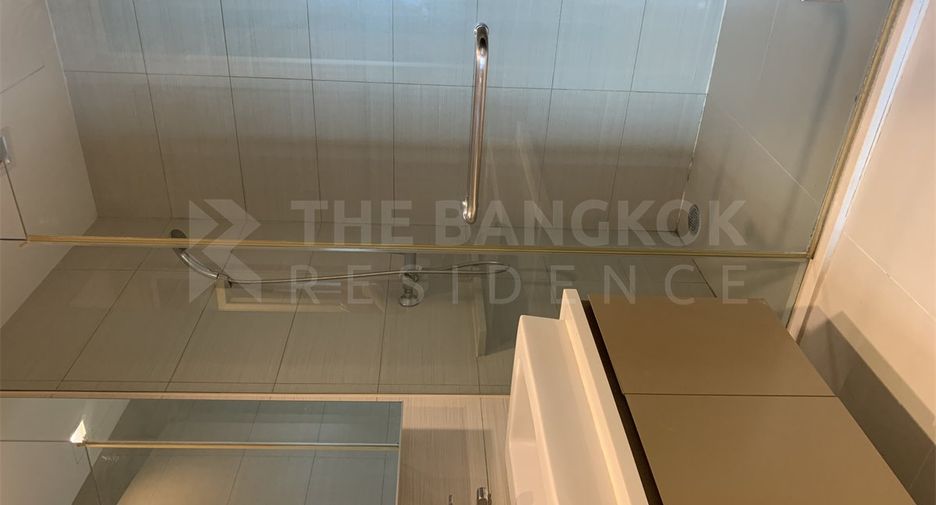 Condo en alquiler de 2 habitaciones en Khlong Toei, Bangkok