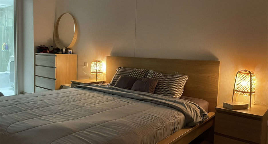 Wohnung zur Miete mit 1 Zimmer in Bang Rak, Bangkok