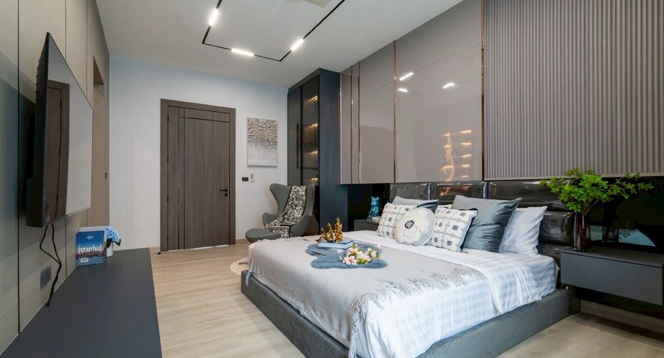 For sale 4 bedrooms villa in East Pattaya, Pattaya