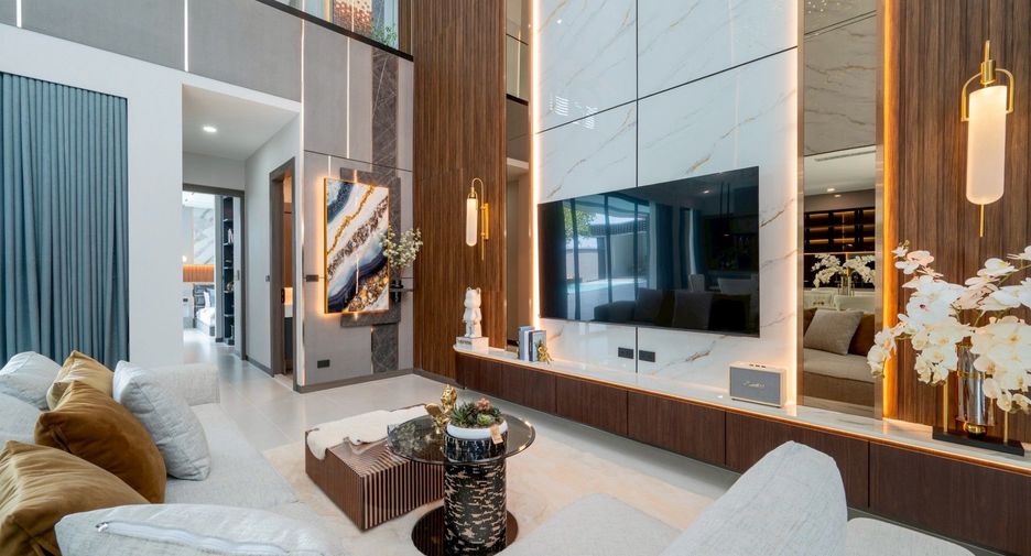 For sale 4 bedrooms villa in East Pattaya, Pattaya