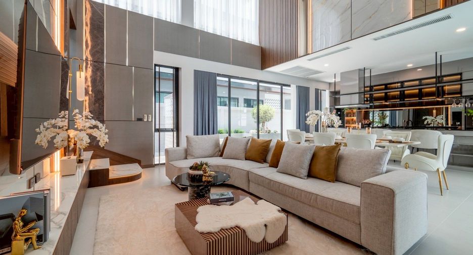 For sale 4 bedrooms villa in East Pattaya, Pattaya