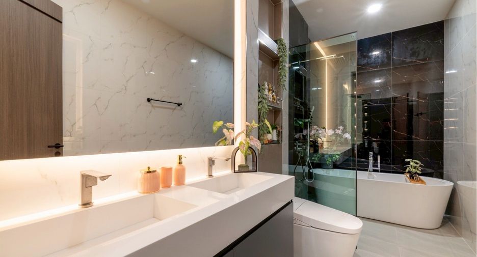 For sale 4 bedrooms villa in East Pattaya, Pattaya