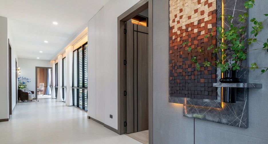 For sale 4 bedrooms villa in East Pattaya, Pattaya