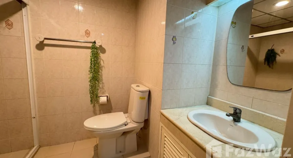 For rent 1 bed condo in Khlong Toei, Bangkok
