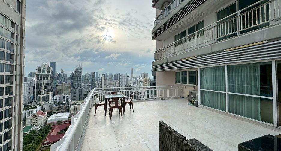 À vendre et à louer 2 chambres condo à Watthana, Bangkok
