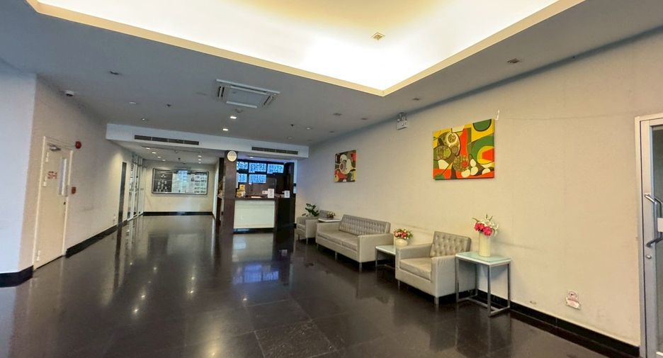 À vendre et à louer 2 chambres condo à Watthana, Bangkok