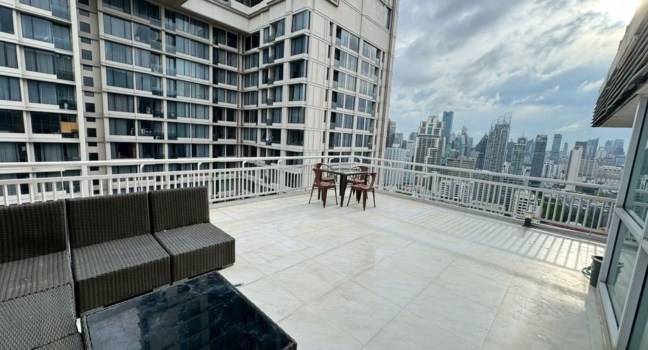 À vendre et à louer 2 chambres condo à Watthana, Bangkok