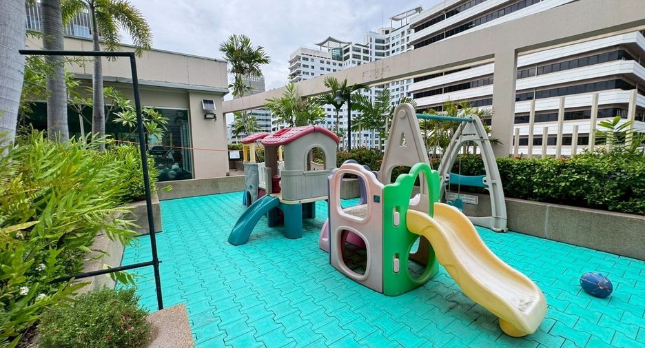 À vendre et à louer 2 chambres condo à Watthana, Bangkok