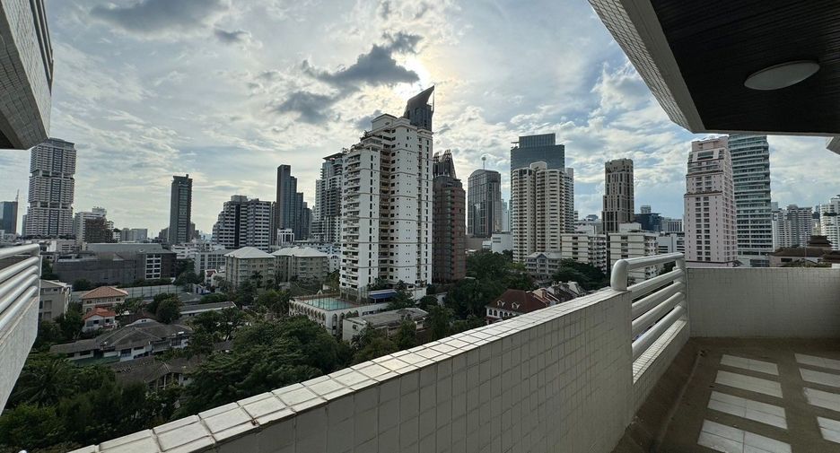 For rent and for sale 3 bedrooms condo in Watthana, Bangkok