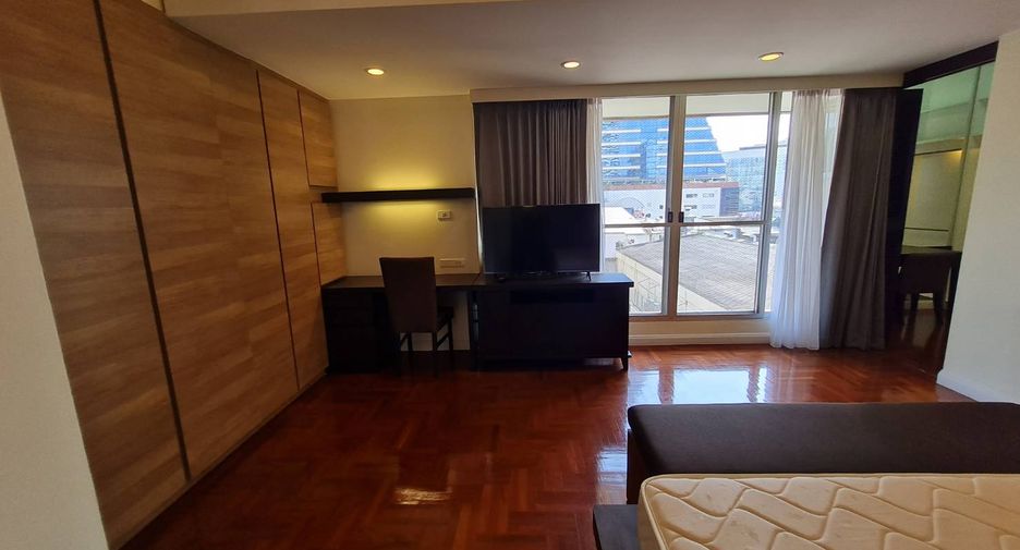 Wohnung zur Miete mit 4 Zimmer in Khlong Toei, Bangkok