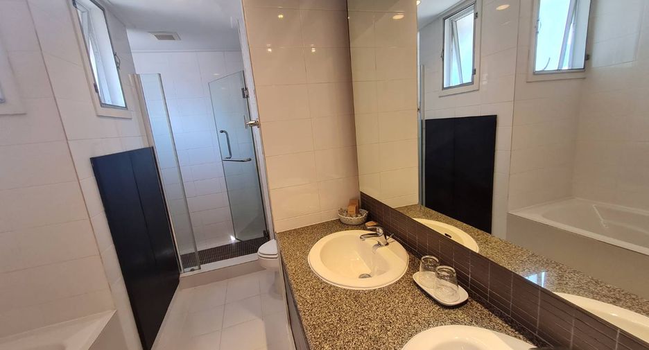 Wohnung zur Miete mit 4 Zimmer in Khlong Toei, Bangkok