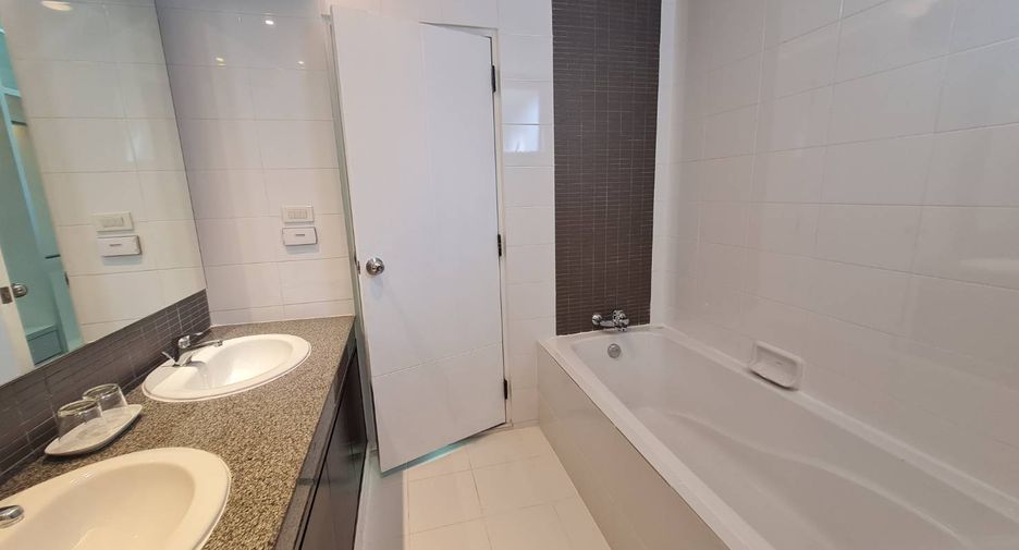 Wohnung zur Miete mit 4 Zimmer in Khlong Toei, Bangkok