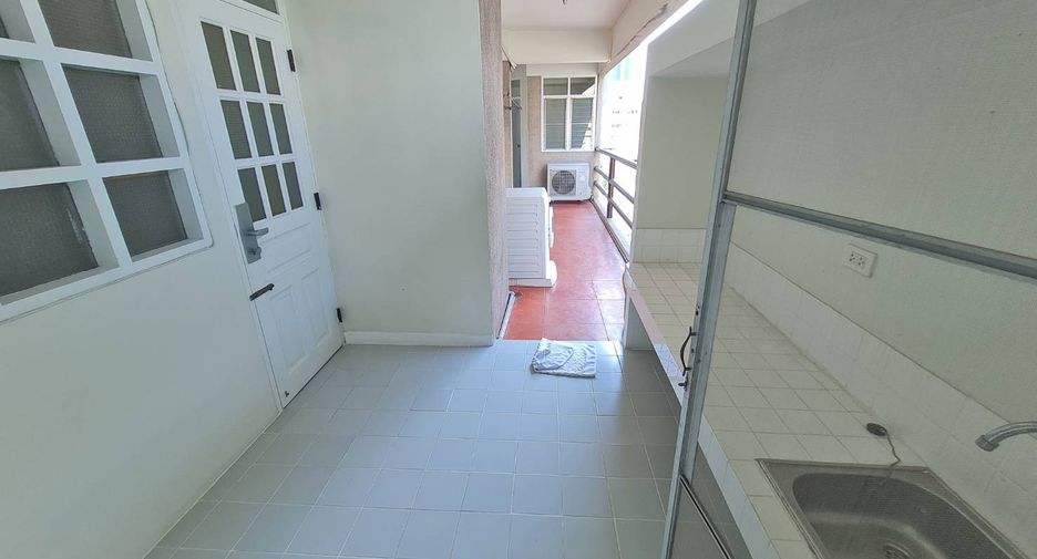 Wohnung zur Miete mit 4 Zimmer in Khlong Toei, Bangkok