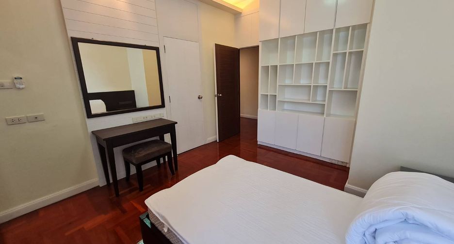 Wohnung zur Miete mit 4 Zimmer in Khlong Toei, Bangkok